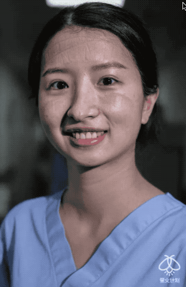 疫情护士睡觉/疫情期间护士脸上的压痕
